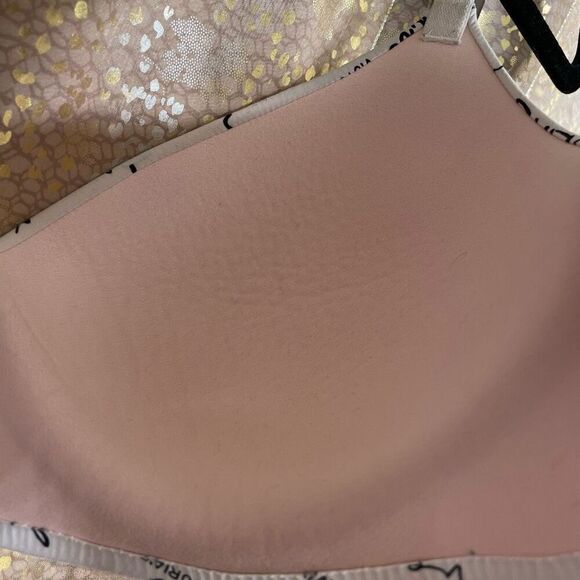 Victorias Secret White Logo T-Shirt Smooth Lightly Lined Wireless T-Shirt Bra 34 - Picture 7 of 7